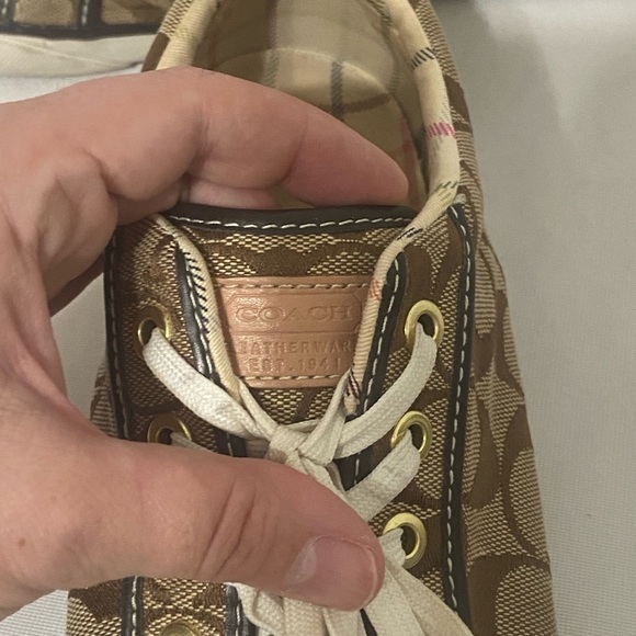 Coach Barrett monogram leather detail sneakers size 9 EUC - Picture 7 of 7